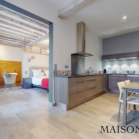 Maison De Save LʼIsle-Jourdain Buitenkant foto