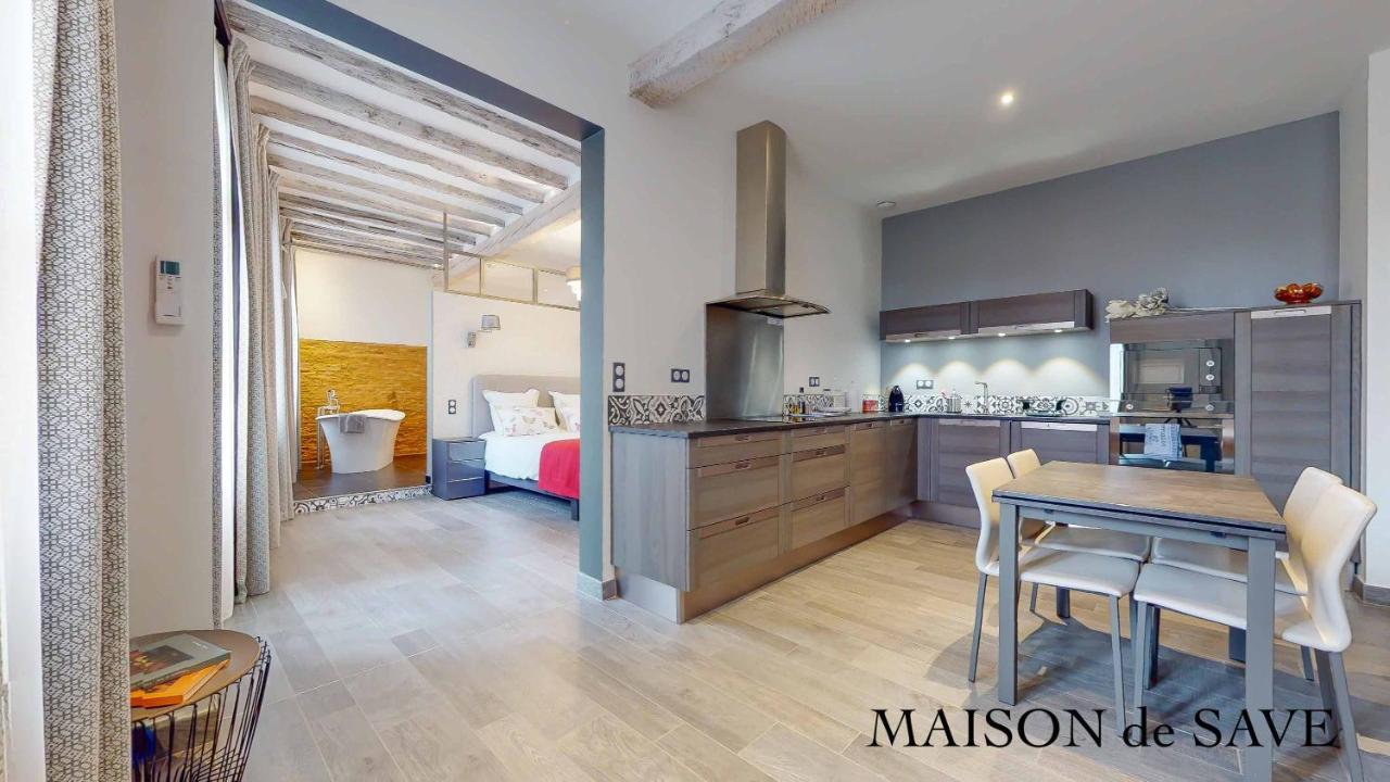 Maison De Save LʼIsle-Jourdain Buitenkant foto